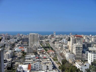 Gaza est sous les bombes. Wikipedia