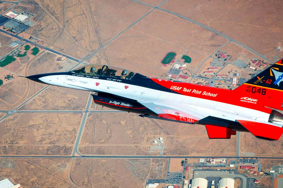 Vers Une Revolution Aerienne Le F 16 Pilote Par Ia Reussit Son Test Aux Etats Unis