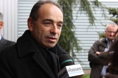 Jean-François Copé propose de supprimer le jour férié du 11 novembre. Wikipedia