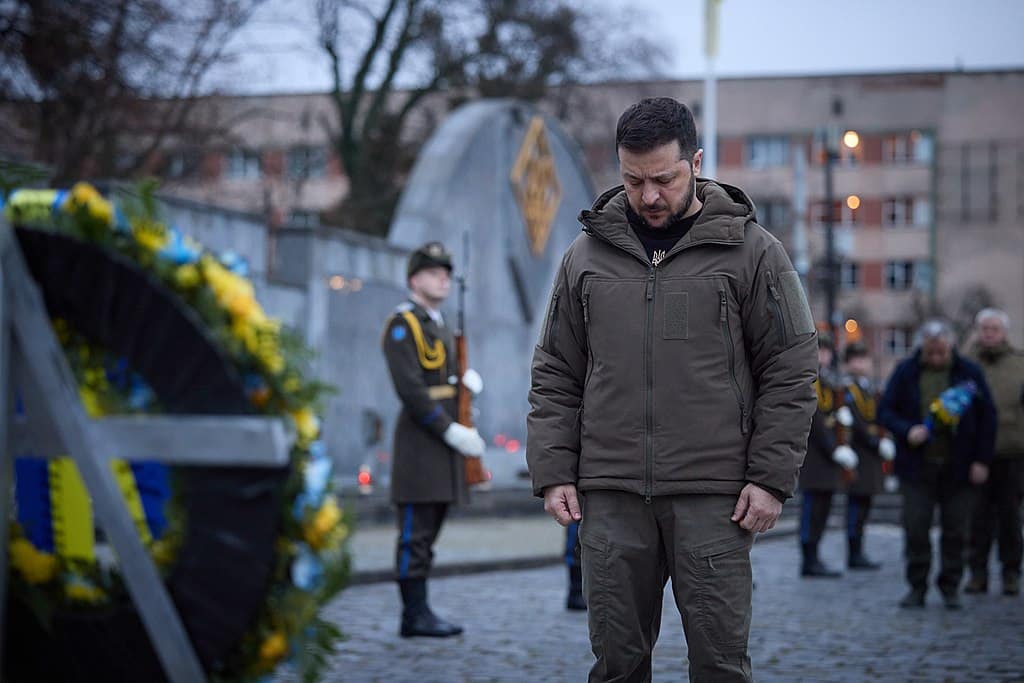 Volodymyr Zelensky semble désormais prêt à négocier directement avec Vladimir Poutine. Wikipedia