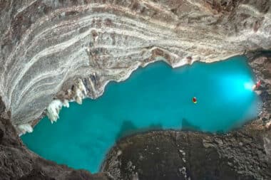 Découverte du plus grand lac thermique souterrain au monde en Albanie