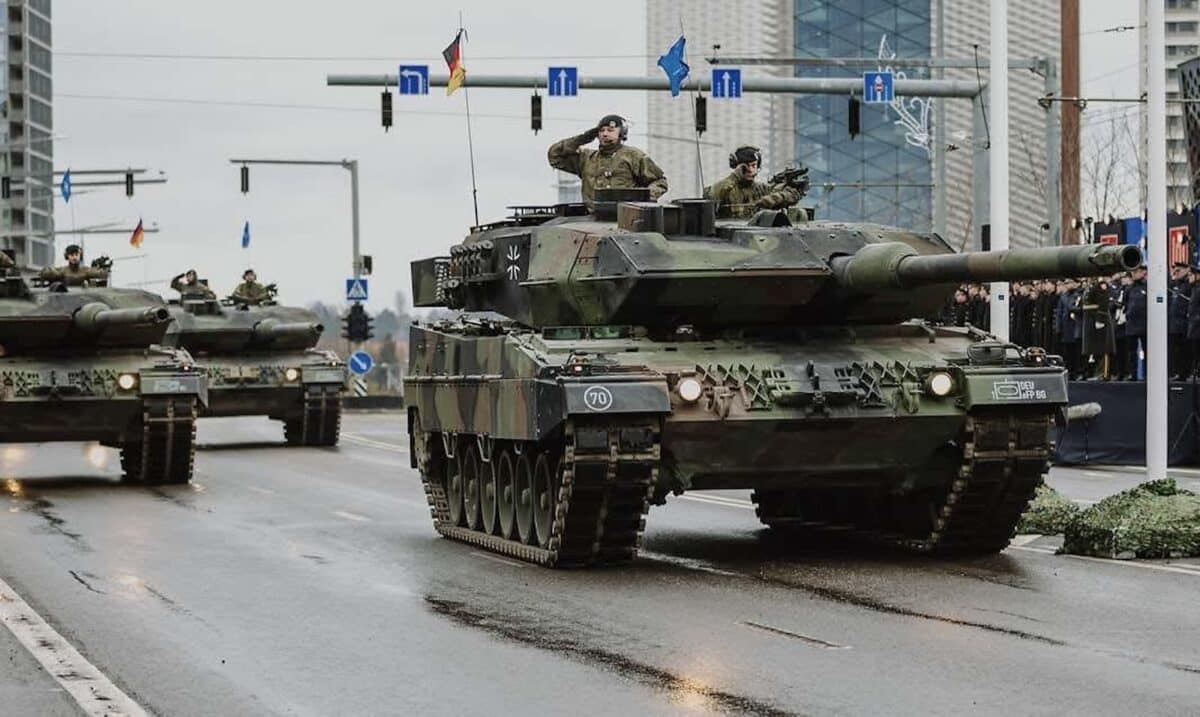 la-heer-armee-terre-allemande-revue-troupes-materiels