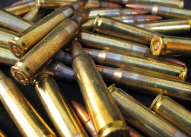 Face à la menace croissante en Europe et à l'épuisement de ses stocks, le Royaume-Uni lance un vaste plan de relance industrielle avec la création de six usines de munitions. Pixabay