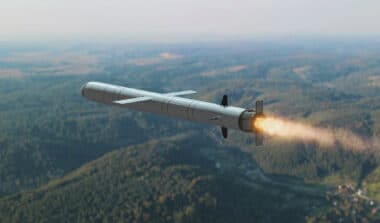 Le nouveau missile chinois PL-15, utilisé pour la première fois, abat un Rafale