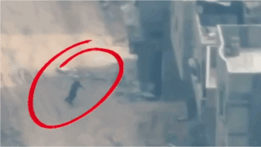 La dernière publicité du groupe israélien Rafael met en scène un de ses drones kamikazes frappant un habitant de Gaza. Capture d'écran.