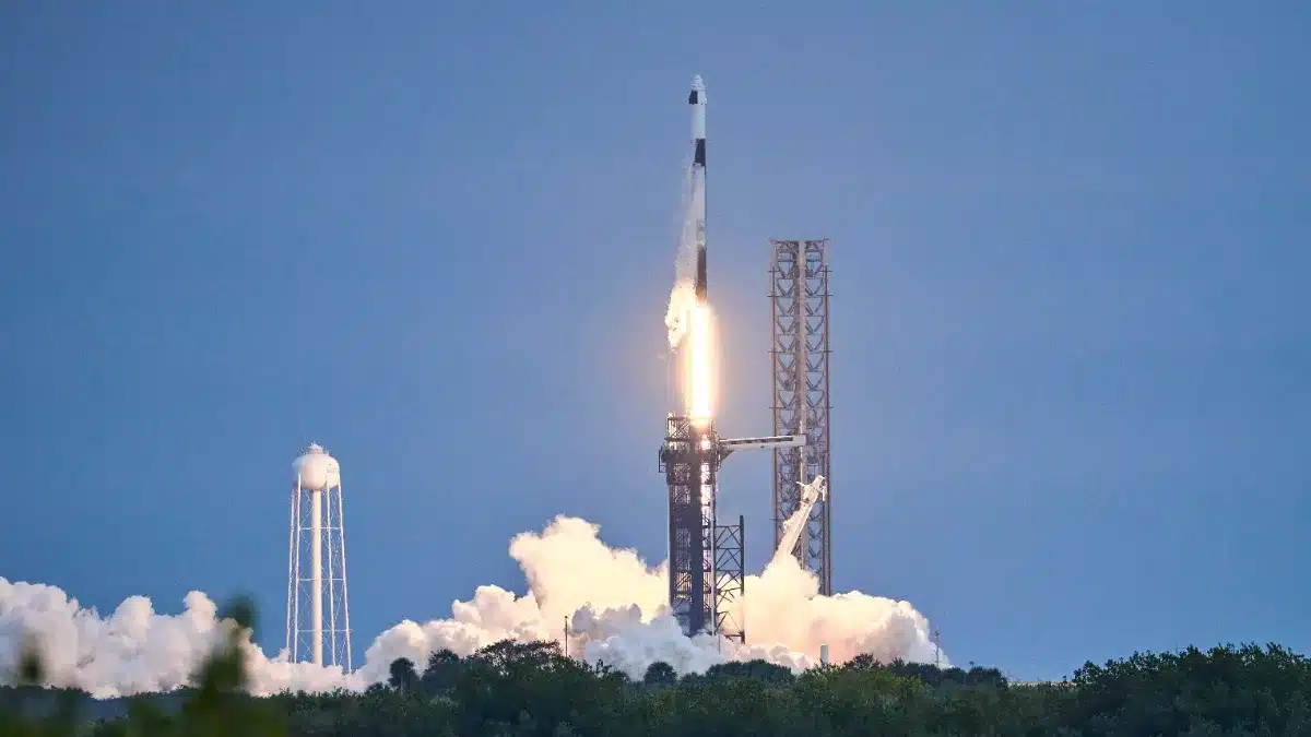 Oublié face au Starship, le Falcon 9 prouve qu’il reste l’arme secrète de SpaceX