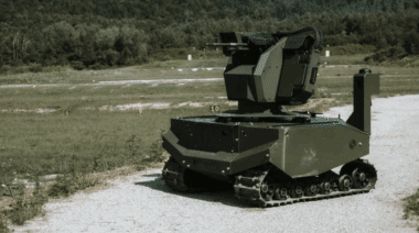 L'Ukraine reçoit le mini-char sans pilote Combat Gereon, un engin léger, armé et modulaire, conçu par la start-up allemande Arx Robotics pour affronter les défis du champ de bataille moderne. Arx Robotics