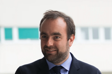 Sébastien Lecornu quitte le ministère des Armées pour le poste de Premier ministre. Wikipedia