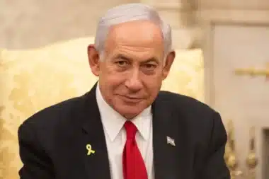 Le détour secret de Netanyahou : pourquoi son avion a évité la France