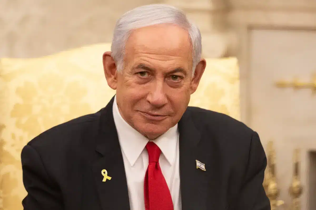 Le détour secret de Netanyahou : pourquoi son avion a évité la France