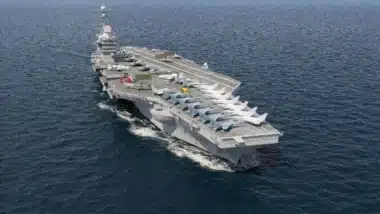 Un nouveau géant des mers : la France dévoile son porte-avions qui inquiète déjà ses rivaux