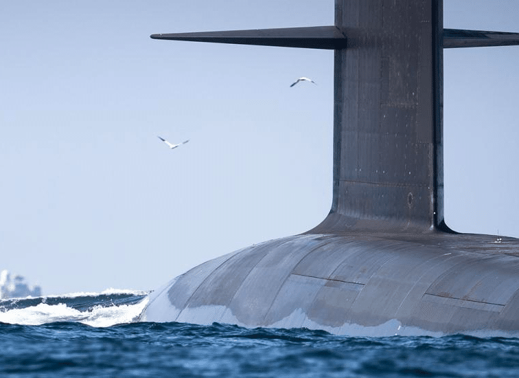 Le sous-marin nucléaire d’attaque De Grasse débute sa campagne d’essais. Quatrième unité du programme Barracuda, il marque une étape stratégique pour la Défense française et rejoindra Toulon en 2026. Naval Group