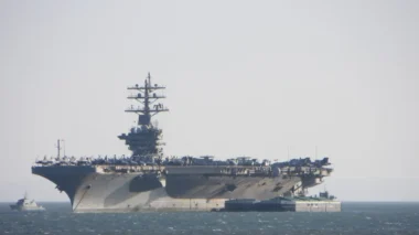 Le monstre des mers entre en guerre contre la drogue : voici ce que cache le plus grand porte-avions du monde