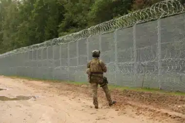 Un tunnel secret découvert sous la frontière polonaise : que préparaient-ils vraiment ?