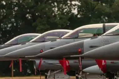 Le Danemark tourne le dos aux États-Unis : son choix pour la défense aérienne fait grincer des dents