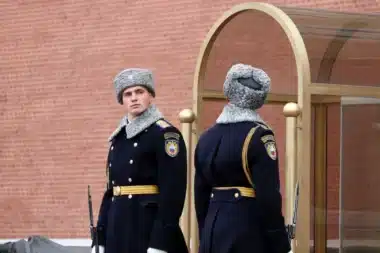 La « cape d’invisibilité » de Poutine existe vraiment : ce que cachent les soldats russes sur le front