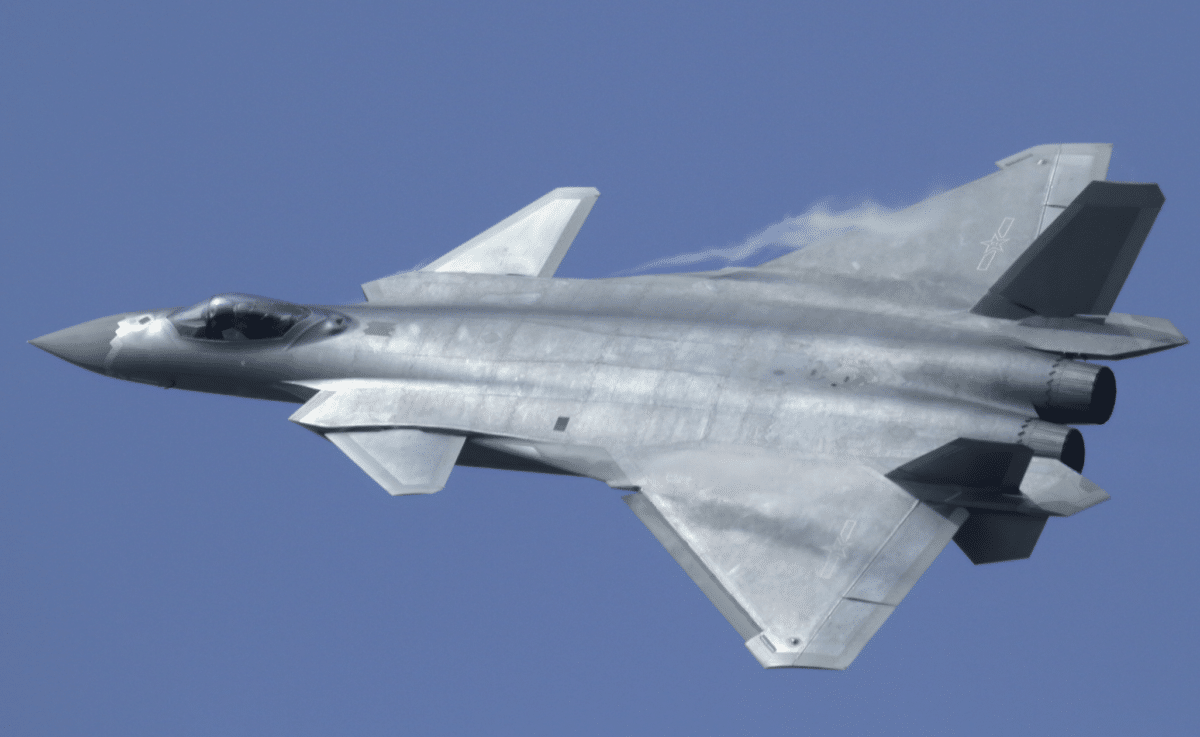 Navires d’assaut, bombardiers et tirs réels : la Chine intensifie ses manœuvres militaires autour de Taïwan et simule un blocus de l’île, accentuant les tensions stratégiques en Asie. Wikipedia