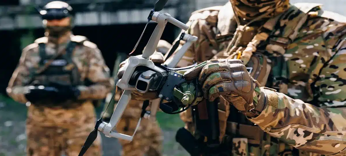 Ils coûtent à peine 2 000 €… et bloquent l’armée russe : ces drones qui changent la guerre