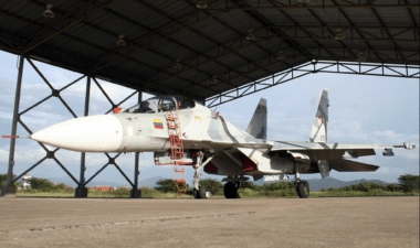 Avions russes, drones iraniens, blindés chinois : panorama détaillé de l’arsenal militaire du Venezuela et des équipements que les États-Unis pourraient chercher à étudier ou neutraliser. Wikipedia