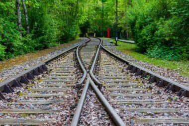 Allemagne : une voie ferrée endommagée avant le passage d’un convoi américain