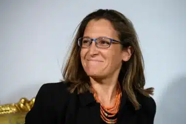 Conseiller Zelensky bénévolement : la décision choc de l’ancienne ministre des Finances canadienne