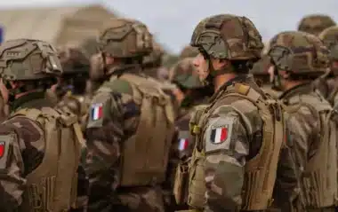 12.000 soldats, drones, avions, porte-avions… ce déploiement massif prépare un scénario critique