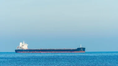 Un pétrolier russe « hors de contrôle » près de l’Algérie : 730 000 barils en jeu