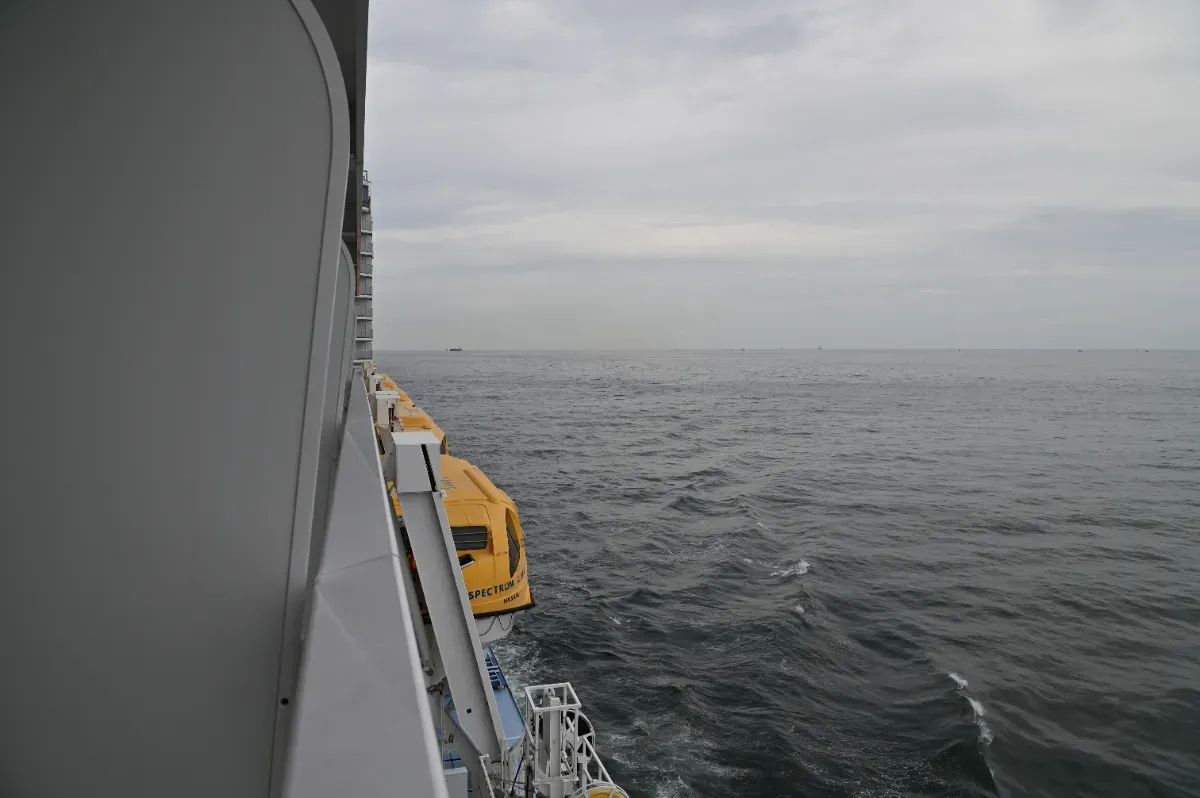 Abandonnés en pleine mer : comment les flottes fantômes ont sacrifié 6 000 marins en 2025