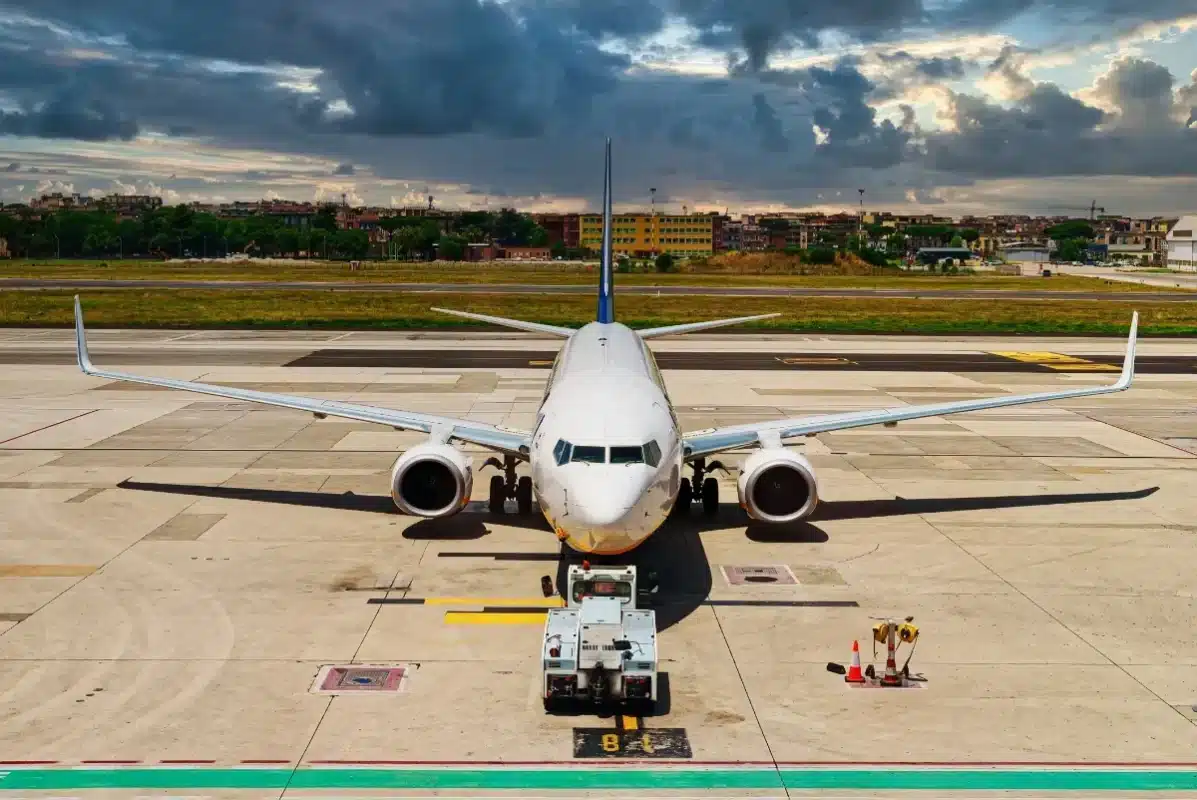 Un Airbus d’Air France se trompe de piste et termine bloqué en pleine zone militaire