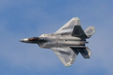 Tensions explosives : l’armée américaine mise en place au Moyen-Orient, un coup contre l’Iran imminent