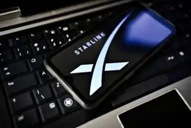 Starlink au cœur de la guerre en Ukraine ? Une accusation explosive vise Moscou