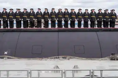 43 marins entassés sans toilettes : le sous-marin qui choque déjà