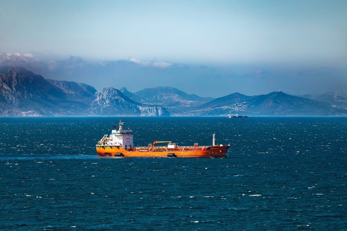 Malgré les menaces de Washington, l’Iran refuse de céder sur le détroit d’Ormuz. Analyse des enjeux géopolitiques et énergétiques d’une crise majeure. Pixabay