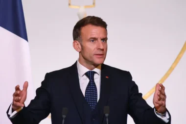 Ormuz sous tension : Macron évoque une mission militaire française « défensive »