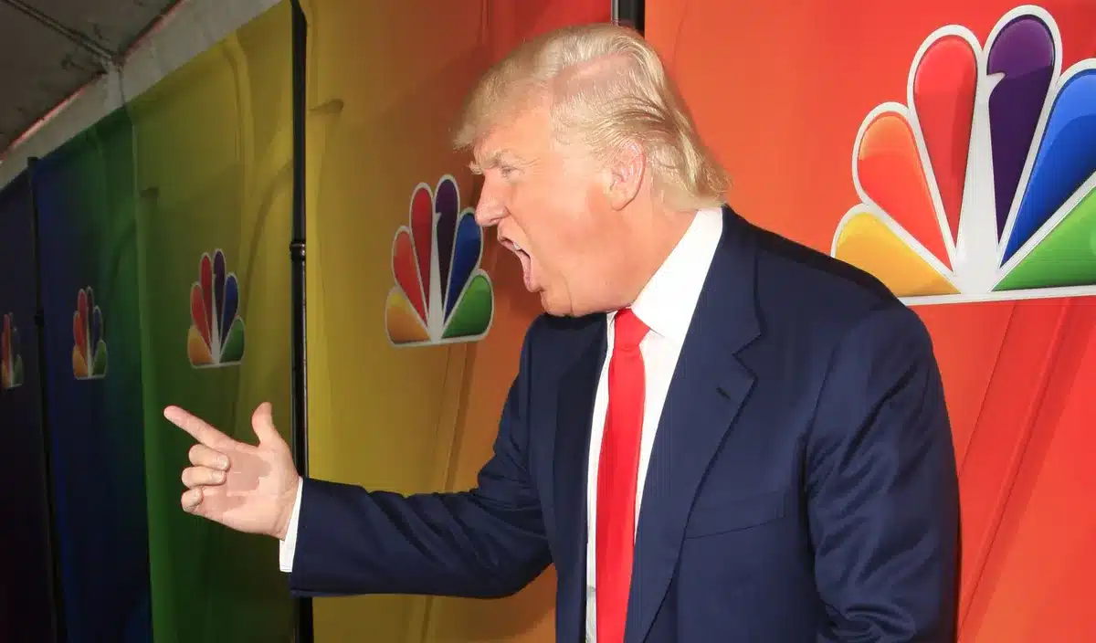 Trump furieux contre l’Espagne : il menace de couper le commerce après un refus militaire