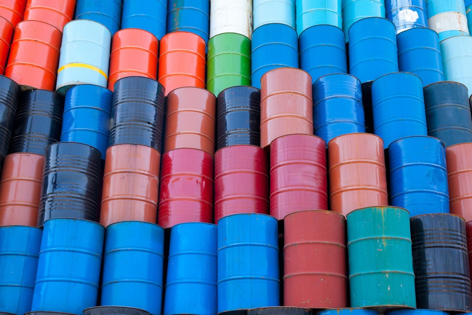 petrole-les-attaques-en-mer-font-bondir-les-prix-au-dela-de-100-dollars