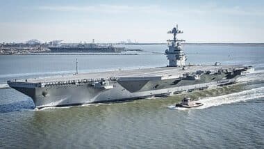 pourquoi-le-porte-avions-uss-gerald-r-ford-a-du-faire-escale-en-grece