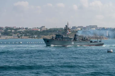 Des navires russes repérés près des côtes espagnoles déclenchent l’alerte militaire