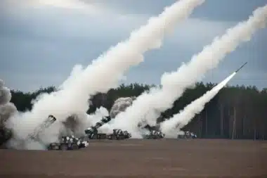 « On ne tiendrait pas des semaine » : pourquoi les Rafale ne suffiraient pas à sauver la France d'un conflit à haute intensité