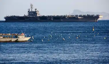 Après des exercices sous haute pression, l’USS George H. W. Bush rentre à Norfolk
