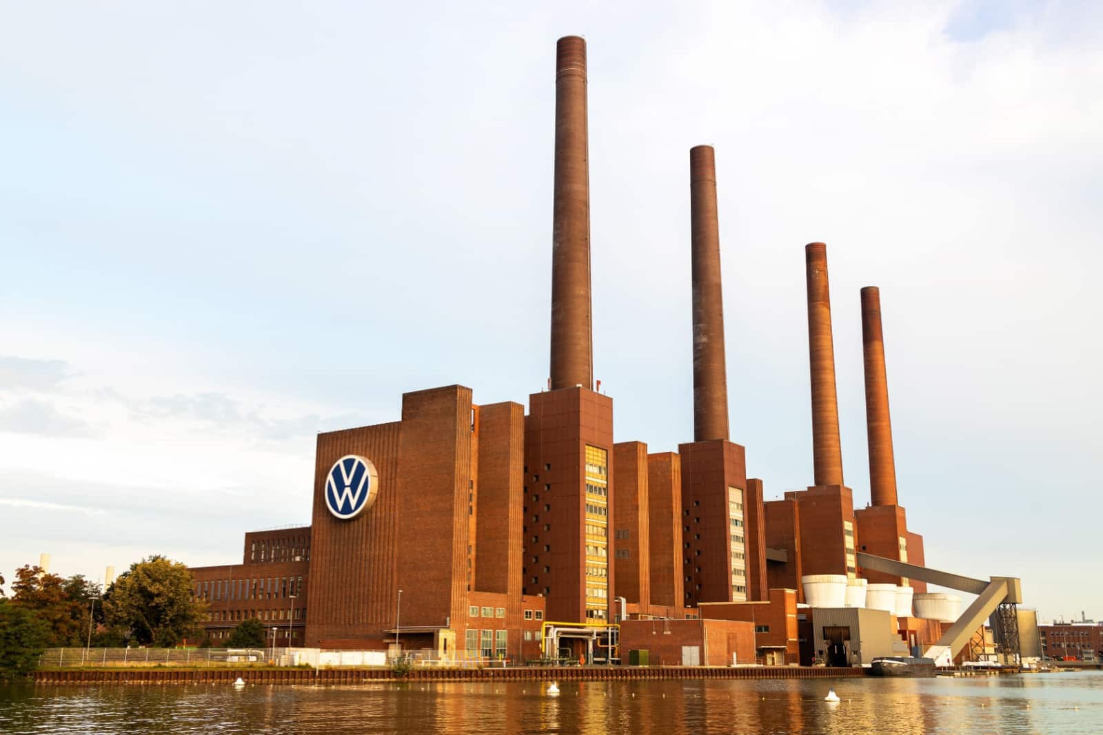 volkswagen-veut-reconvertir-son-usine-dosnabruck-vers-la-defense-avec-rafael-advanced-defence-systems