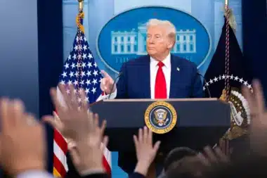 L'Iran ouvre le détroit d'Ormuz et accepte un cessez-le-feu de deux semaines avec Washington : le pays propose un « plan en 10 points » pour la suite