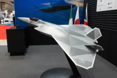 Le Canada pourrait rejoindre le projet d'avion de combat du Royaume-Uni, de l'Italie et du Japon : pourquoi ce choix surprend les alliés américains