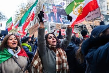 Otages français libérés : Cécile Kohler et Jacques Paris quittent l'Iran après trois ans et demi de détention