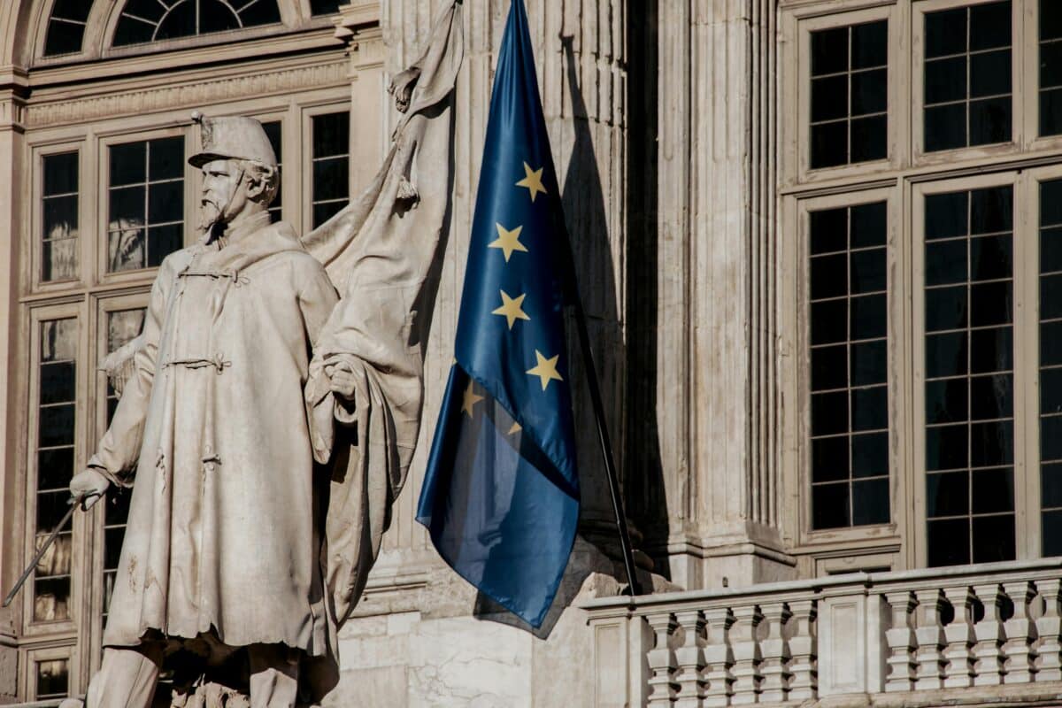 L'Union européenne débloque une aide budgétaire de 3,2 milliards d'euros pour l'Ukraine