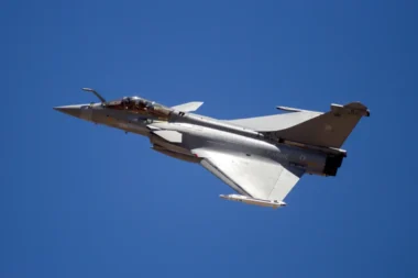 Les Rafale français volent 15 % au-delà de leurs limites pour tenir les contrats opérationnels : l'État-major reconnaît une surchauffe inédite