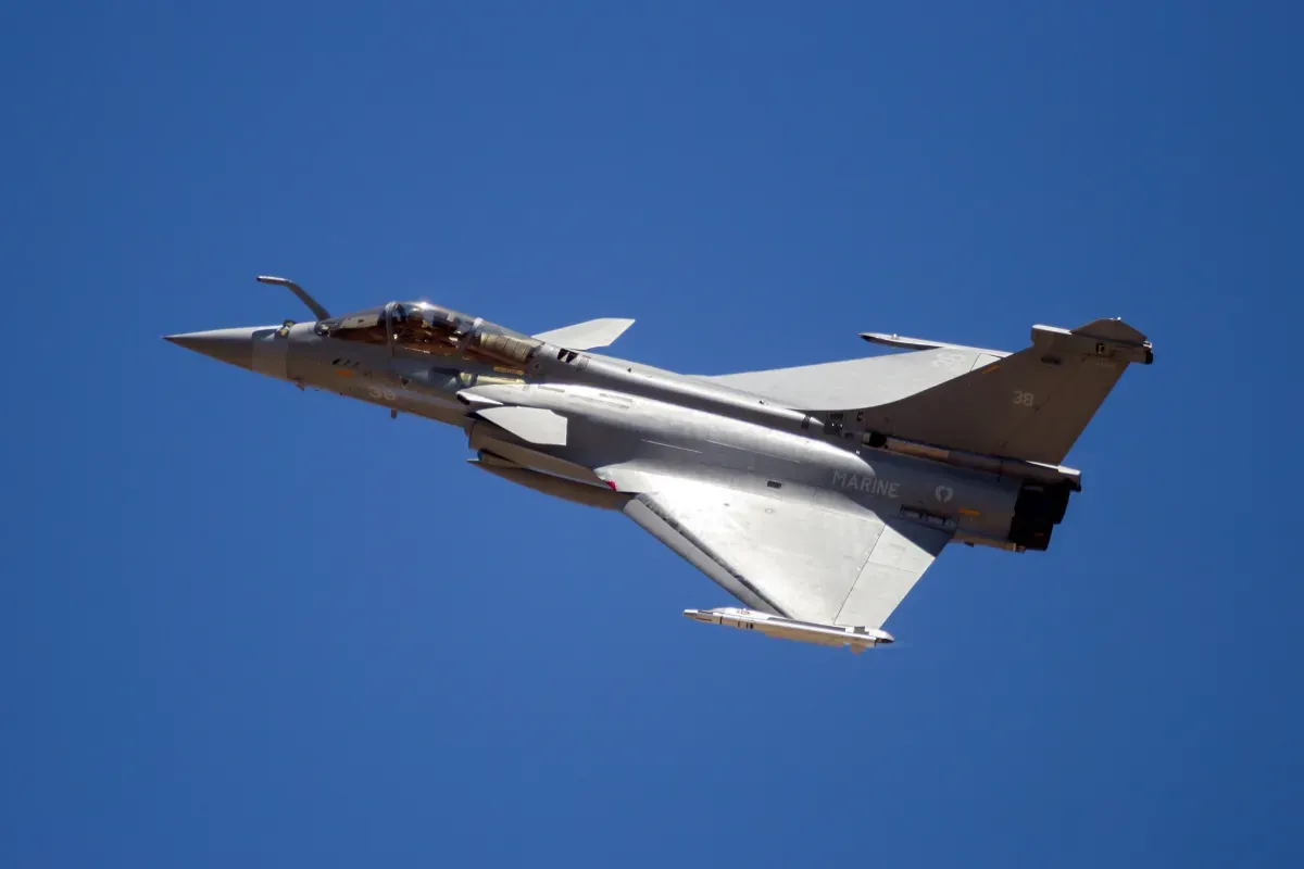 Les Rafale français volent 15 % au-delà de leurs limites pour tenir les contrats opérationnels : l'État-major reconnaît une surchauffe inédite