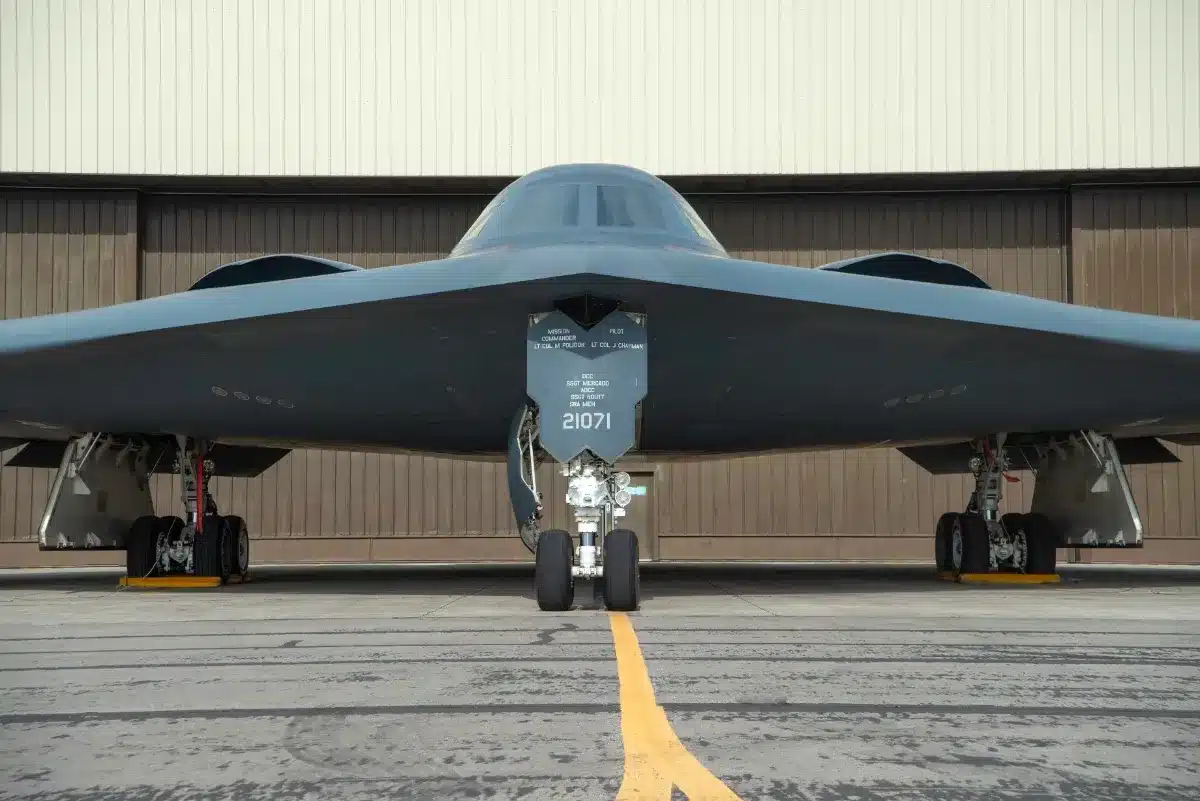 Le bombardier le plus secret des États-Unis trahi par ses propres images, selon des chercheurs chinois, il y a une faille sur le B-21
