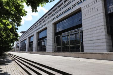 Bercy gèle et annule 4 milliards d'euros pour compenser le coût du conflit iranien