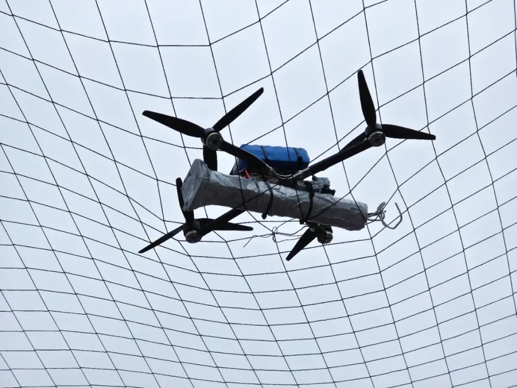 Ce nouveau drone FPV ukrainien atteint 25 km de portée et résiste au brouillage : les ingénieurs russes n'avaient pas prévu ça
